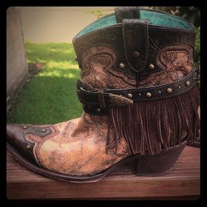 Corral boots